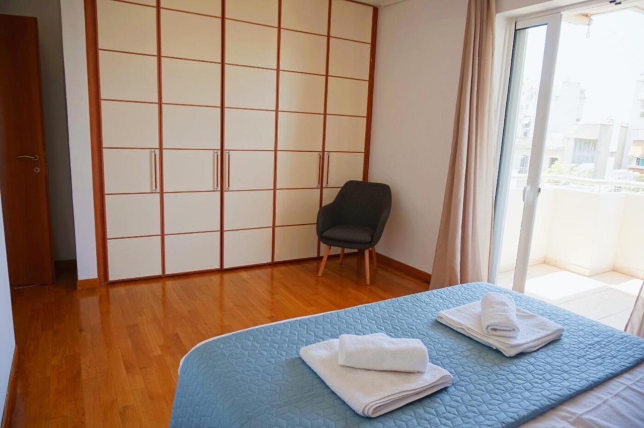 Piraeus Bright Apt Bagian luar foto