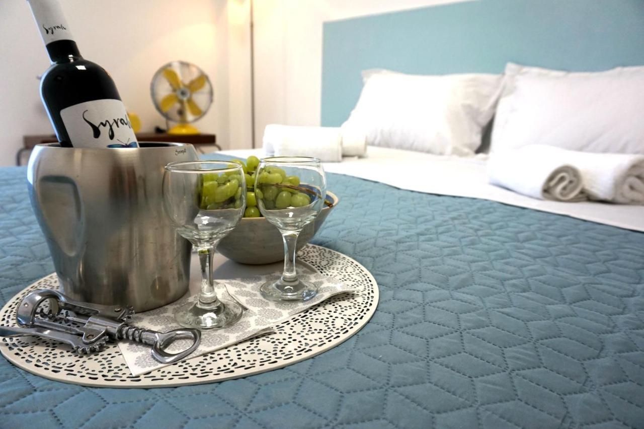 Piraeus Bright Apt Bagian luar foto